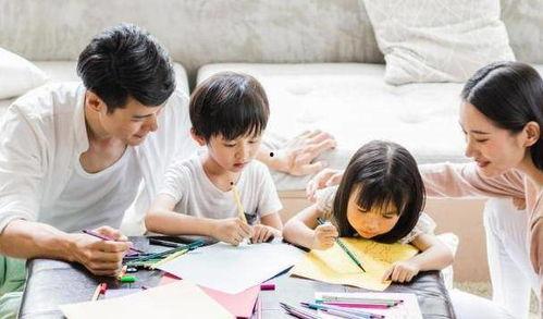 老婆吃瓜儿子吃瓜皮,老婆吃瓜，儿子吃瓜皮，一家三口的欢乐时光